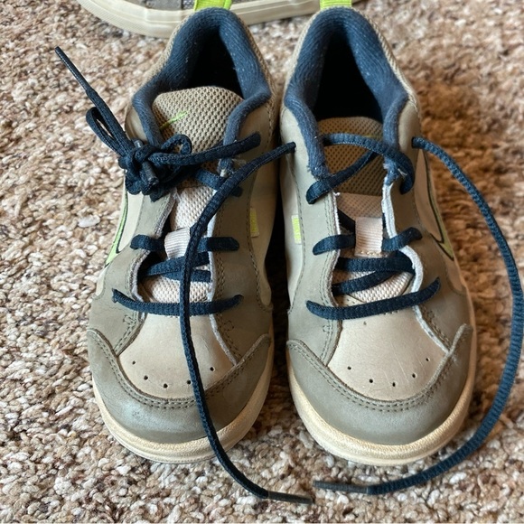 Boys Shoe Bundle Size 9 Nike Old Navy Gray - Picture 3 of 12